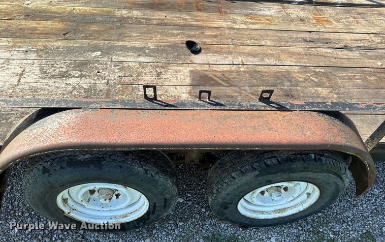 image for item EJ2730 2006 J&W utility trailer