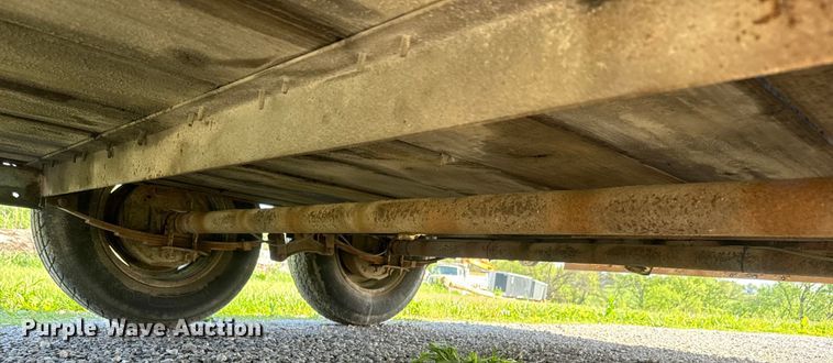 image for item EJ2730 2006 J&W utility trailer