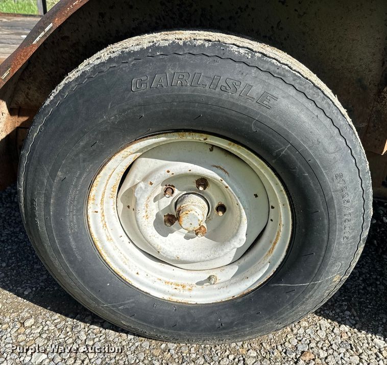 image for item EJ2730 2006 J&W utility trailer