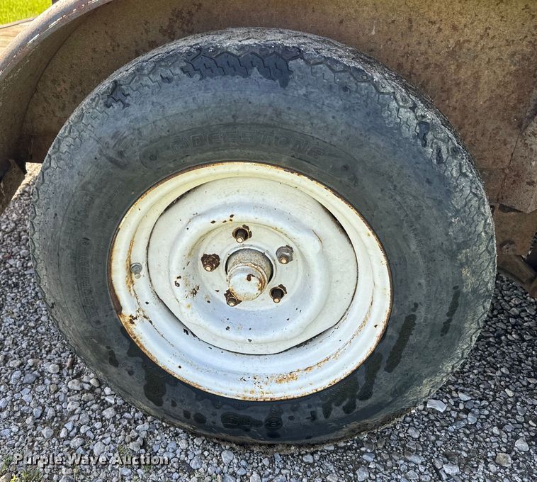 image for item EJ2730 2006 J&W utility trailer