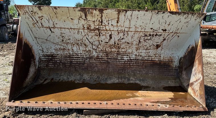 image for item EJ2732 Rockland bucket