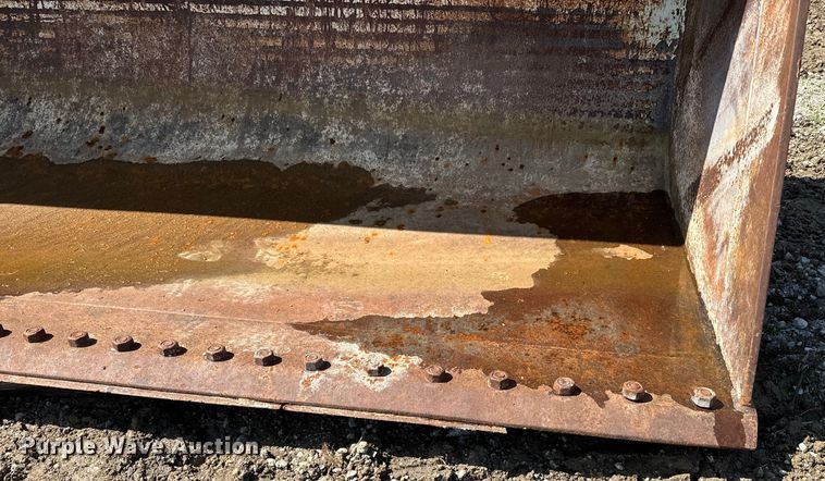 image for item EJ2732 Rockland bucket