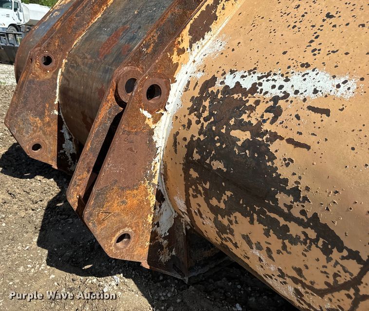 image for item EJ2732 Rockland bucket