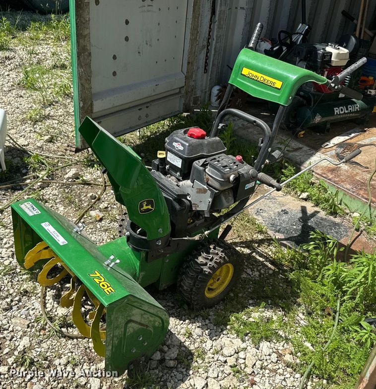 image for item EJ2740 John Deere 726E snow blower