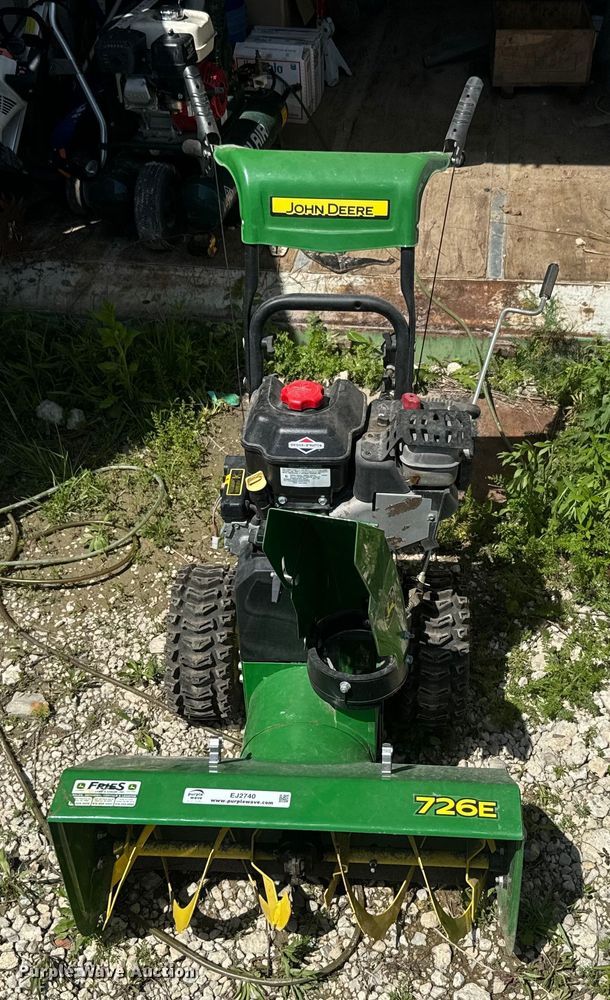 image for item EJ2740 John Deere 726E snow blower