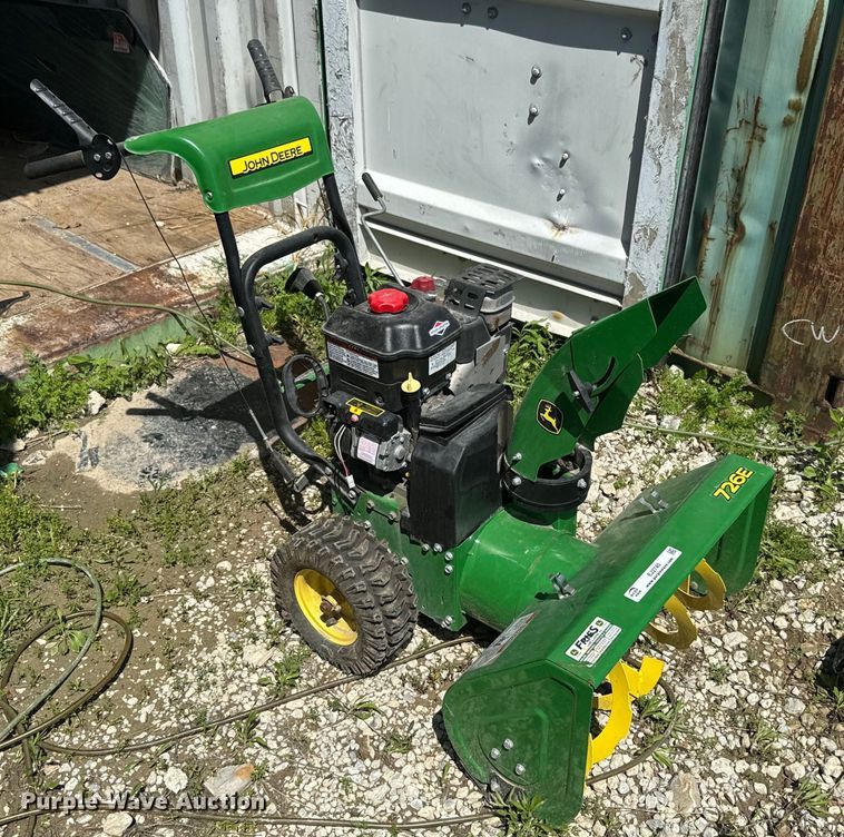 image for item EJ2740 John Deere 726E snow blower