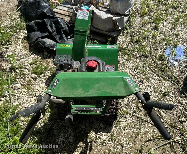 image for item EJ2740 John Deere 726E snow blower