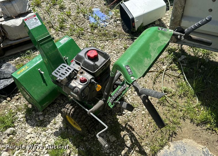 image for item EJ2740 John Deere 726E snow blower