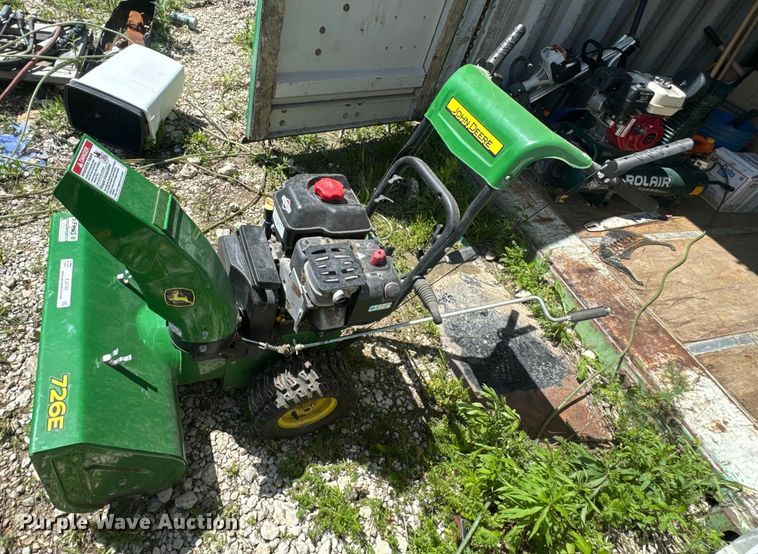 image for item EJ2740 John Deere 726E snow blower
