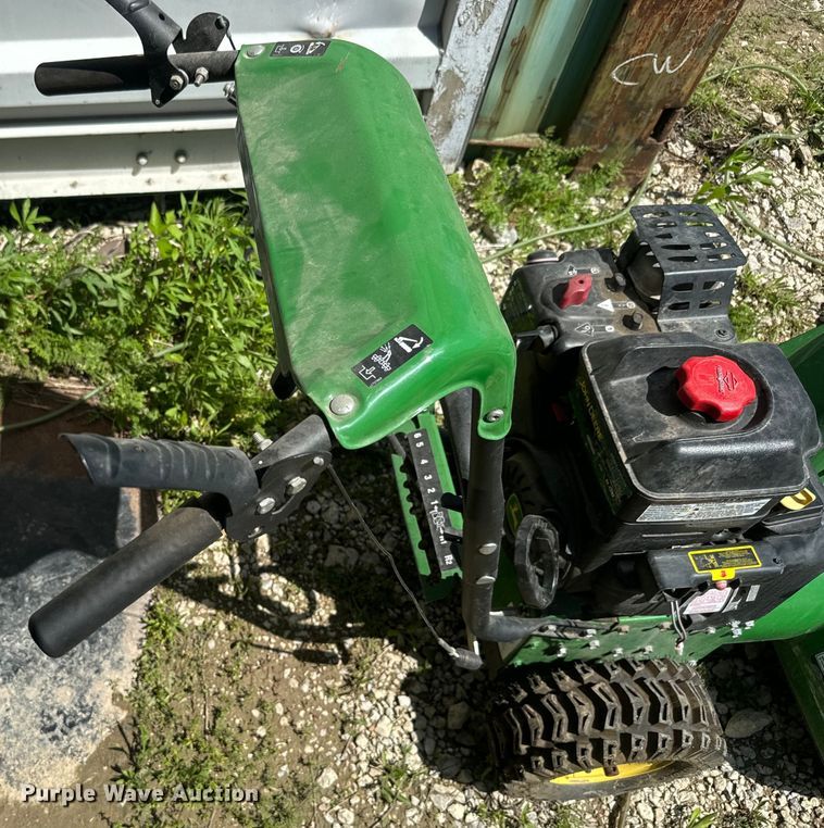 image for item EJ2740 John Deere 726E snow blower