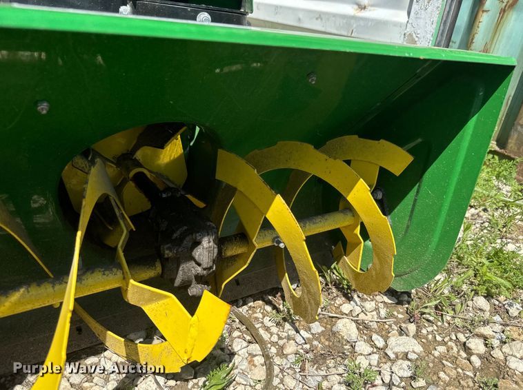 image for item EJ2740 John Deere 726E snow blower
