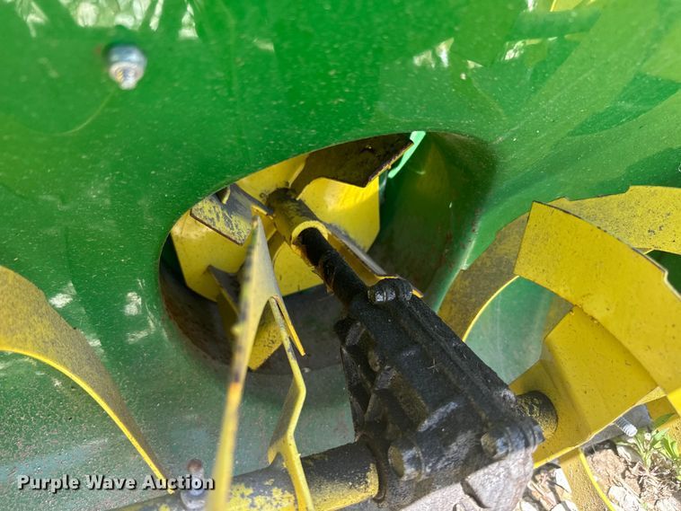 image for item EJ2740 John Deere 726E snow blower