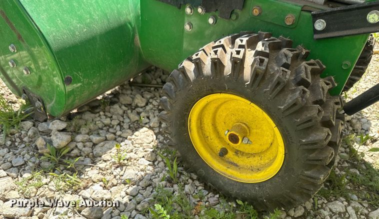 image for item EJ2740 John Deere 726E snow blower