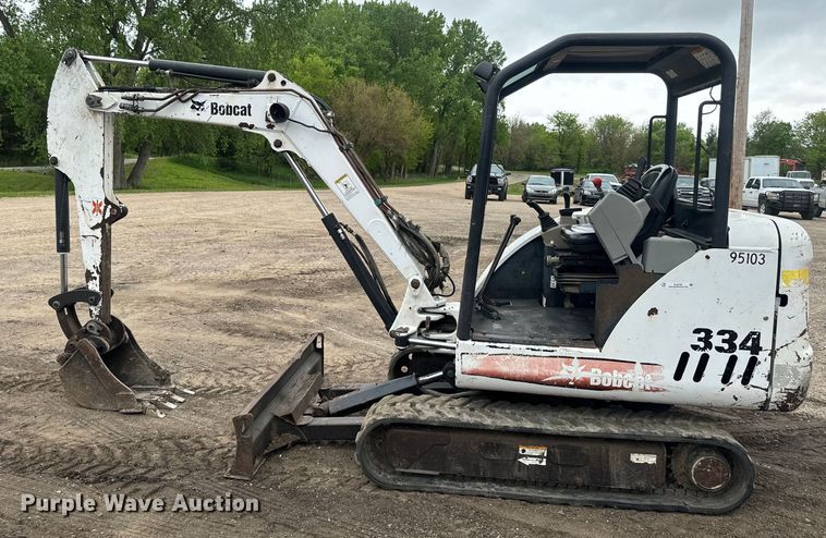 image for item EJ2742 2006 Bobcat  334G mini excavator