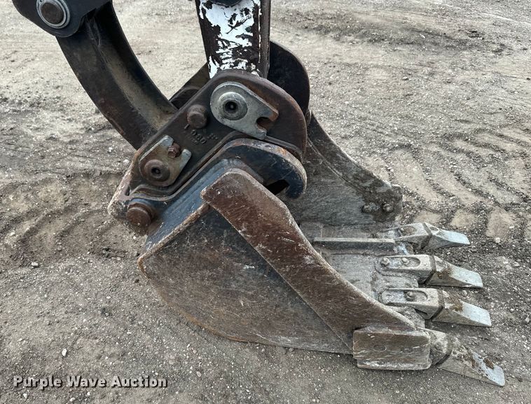 image for item EJ2742 2006 Bobcat  334G mini excavator