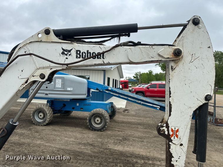 image for item EJ2742 2006 Bobcat  334G mini excavator