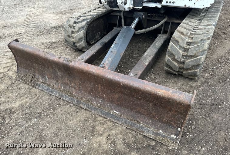 image for item EJ2742 2006 Bobcat  334G mini excavator