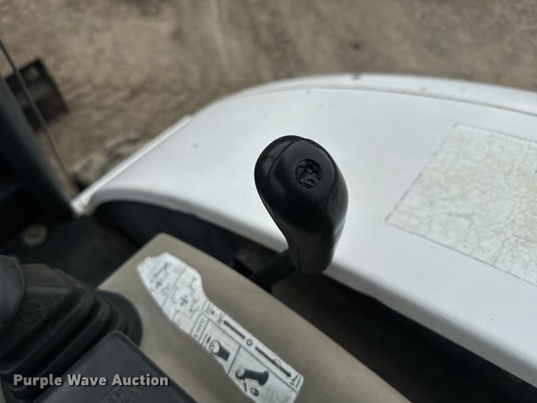 image for item EJ2742 2006 Bobcat  334G mini excavator