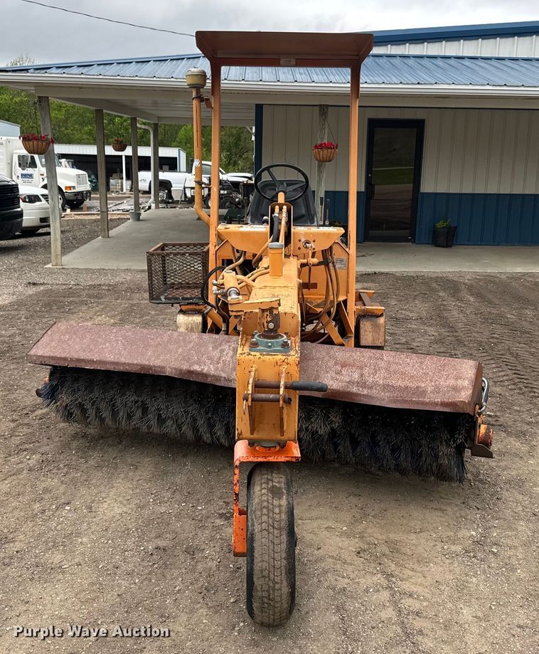 image for item EJ2743 Lay-Mor 8B broom