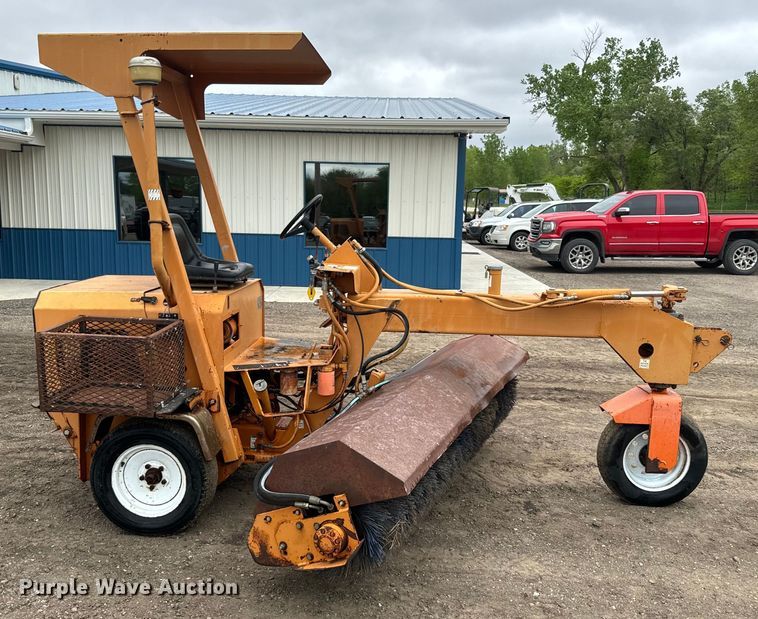 image for item EJ2743 Lay-Mor 8B broom