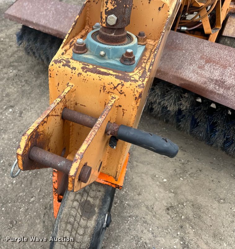 image for item EJ2743 Lay-Mor 8B broom