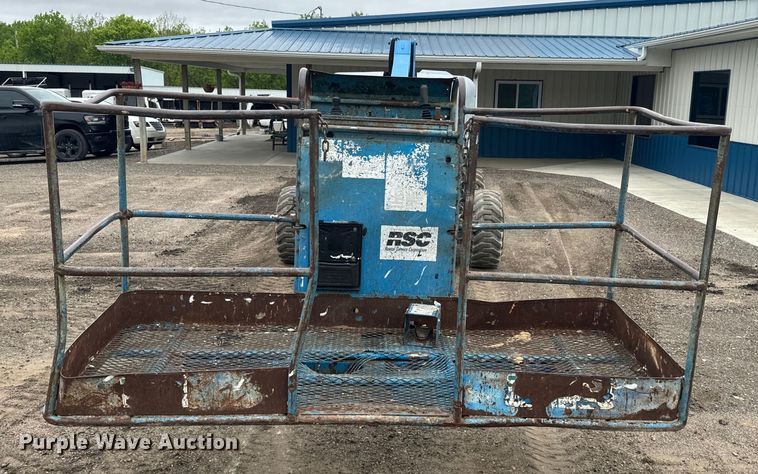 image for item EJ2746 1998 Genie S-40 boom lift