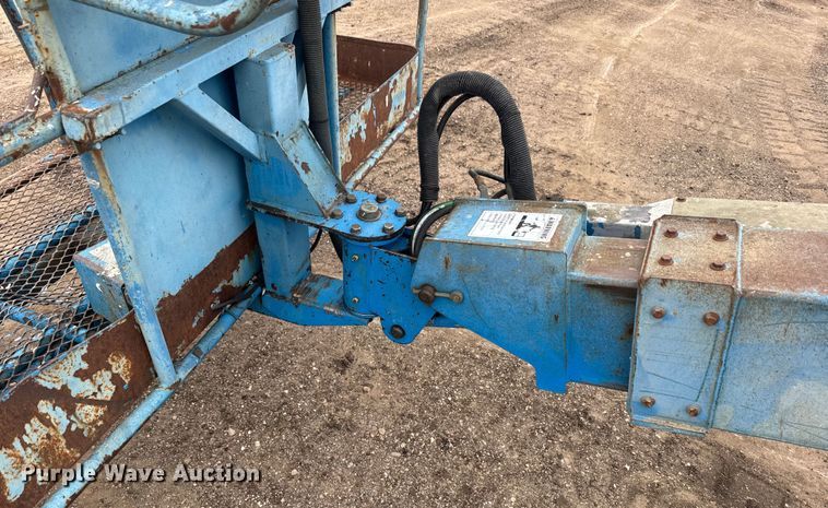 image for item EJ2746 1998 Genie S-40 boom lift