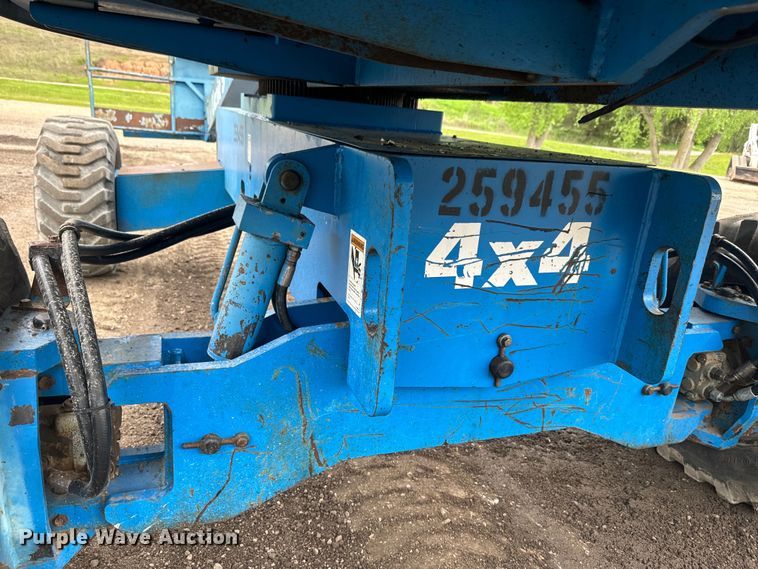 image for item EJ2746 1998 Genie S-40 boom lift