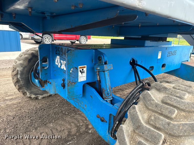 image for item EJ2746 1998 Genie S-40 boom lift