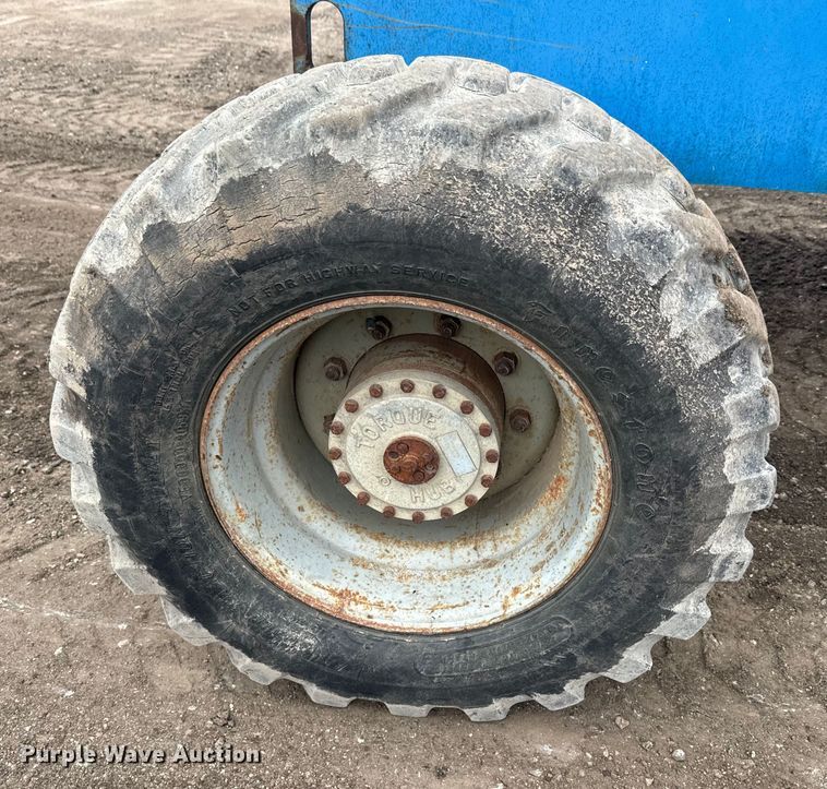 image for item EJ2746 1998 Genie S-40 boom lift