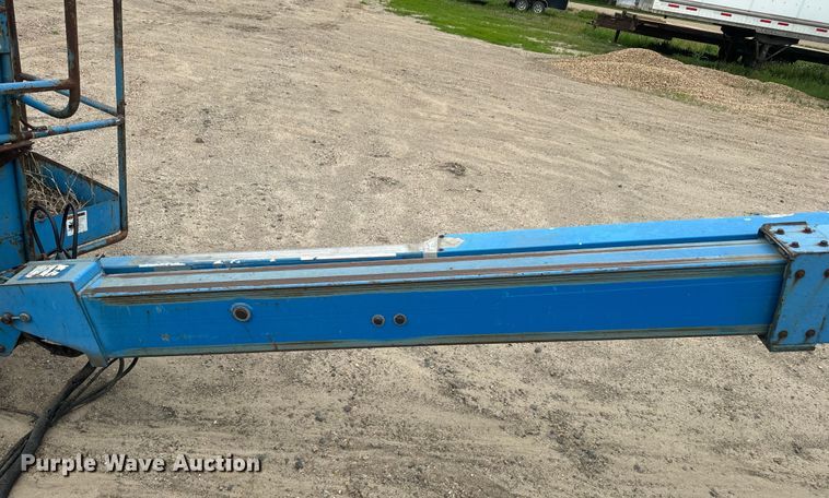 image for item EJ2754 Genie S-40 boom lift