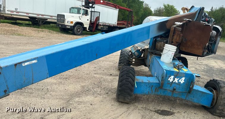 image for item EJ2754 Genie S-40 boom lift