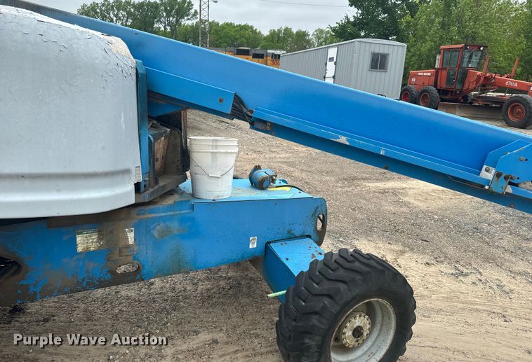 image for item EJ2754 Genie S-40 boom lift