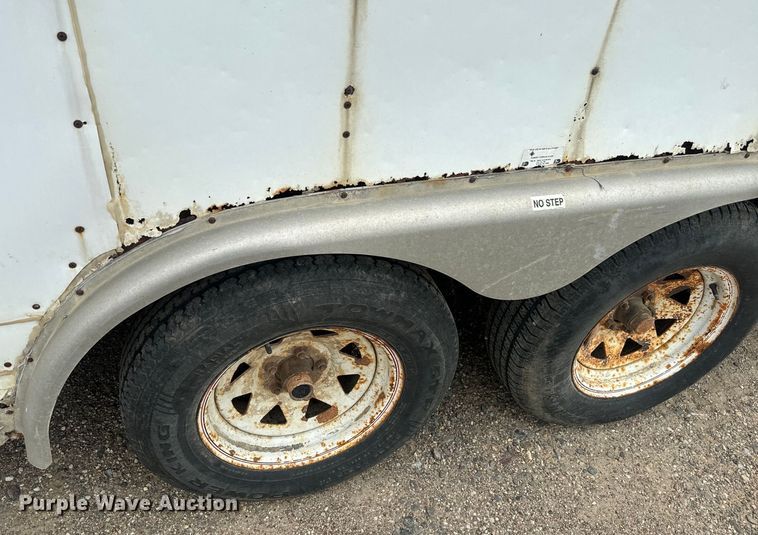 image for item EJ2757 1998 Doolittle enclosed cargo trailer