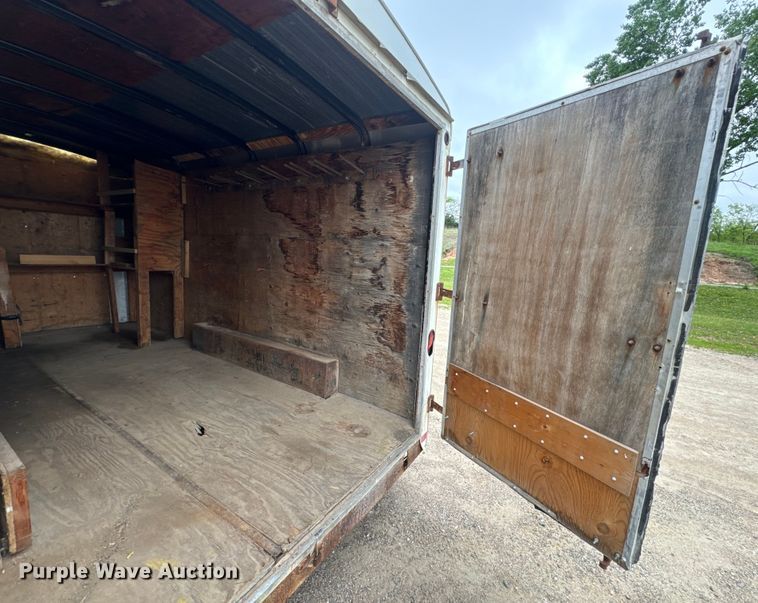 image for item EJ2757 1998 Doolittle enclosed cargo trailer