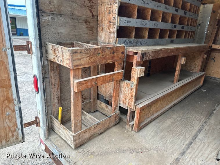 image for item EJ2757 1998 Doolittle enclosed cargo trailer