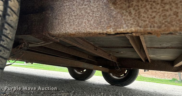 image for item EJ2757 1998 Doolittle enclosed cargo trailer