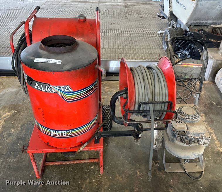 image for item EJ2759 (2) pressure washers