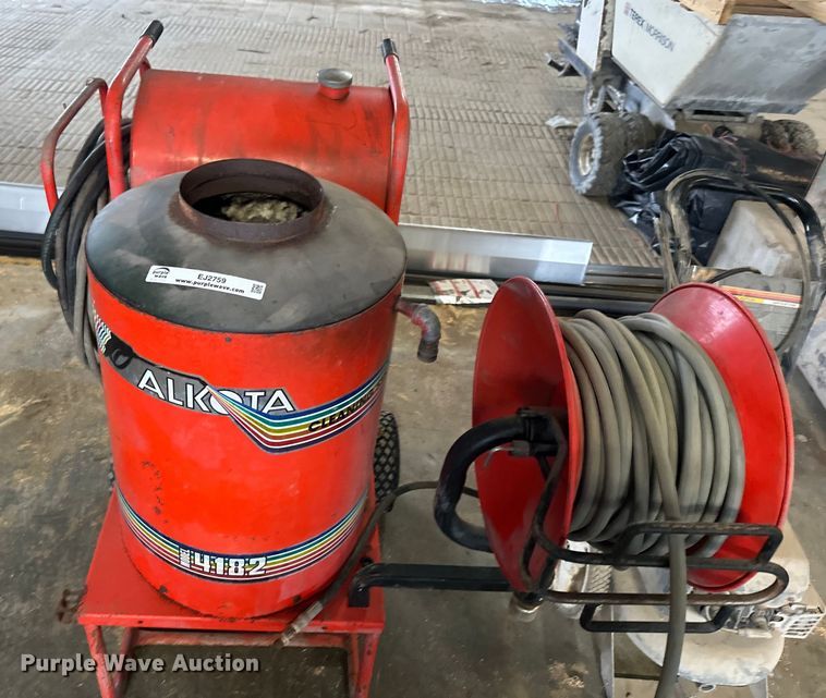 image for item EJ2759 (2) pressure washers