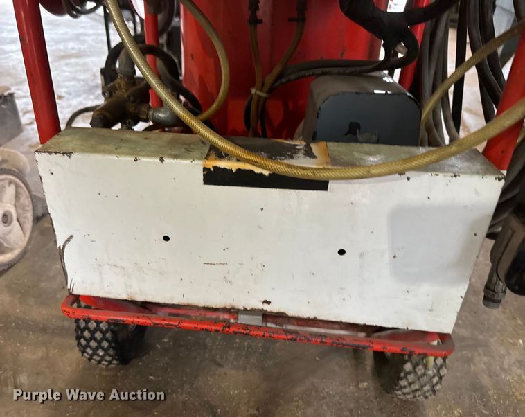 image for item EJ2759 (2) pressure washers