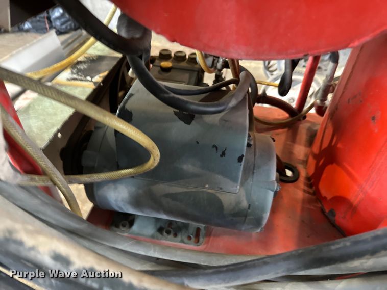 image for item EJ2759 (2) pressure washers