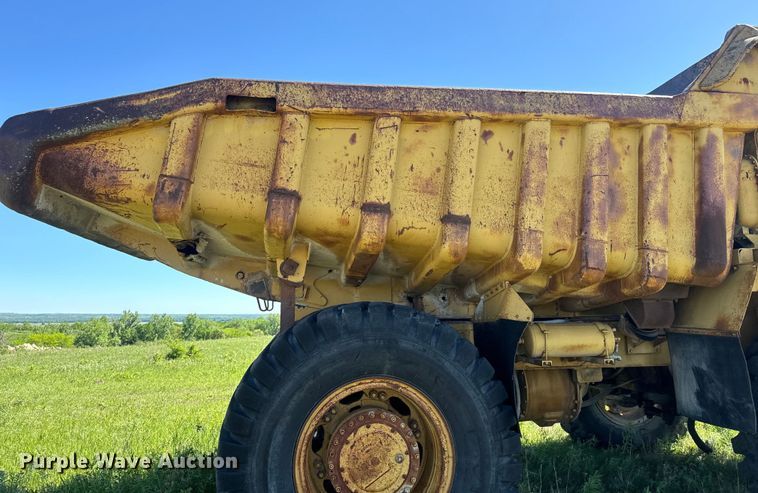 image for item EJ2790 1977 Caterpillar 769B haul truck