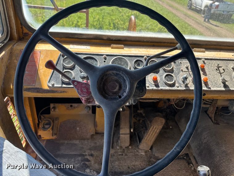 image for item EJ2790 1977 Caterpillar 769B haul truck