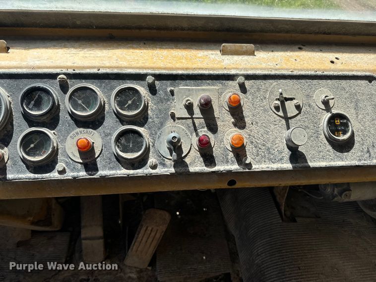 image for item EJ2790 1977 Caterpillar 769B haul truck