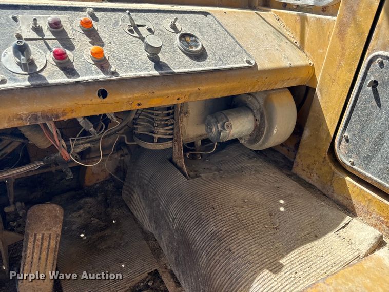 image for item EJ2790 1977 Caterpillar 769B haul truck