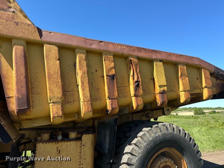 image for item EJ2791 1977 Caterpillar 769B haul truck