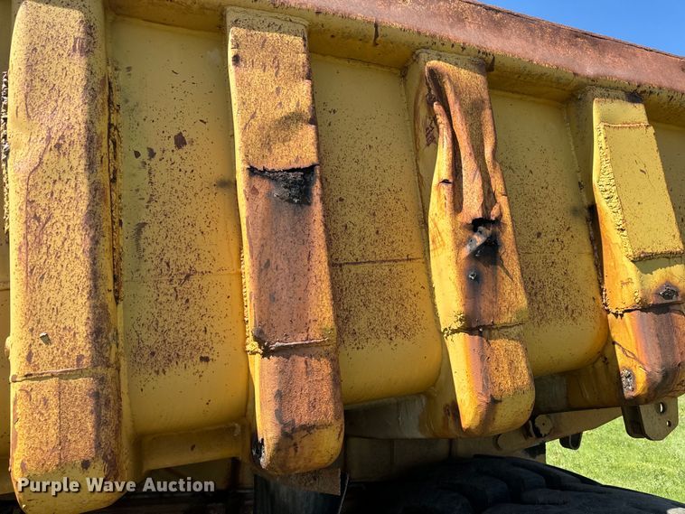 image for item EJ2791 1977 Caterpillar 769B haul truck