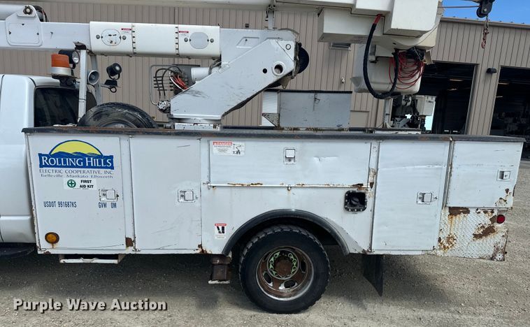 image for item EJ2792 2009 Dodge Ram 5500HD bucket truck