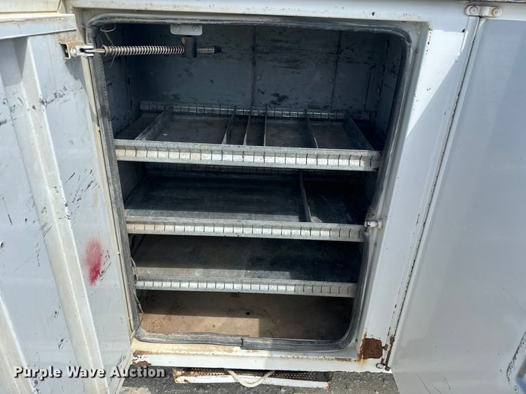 image for item EJ2792 2009 Dodge Ram 5500HD bucket truck