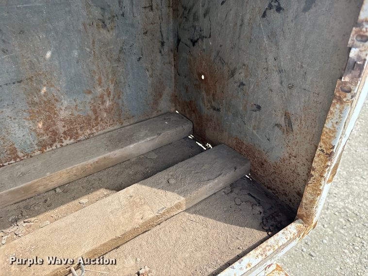 image for item EJ2792 2009 Dodge Ram 5500HD bucket truck